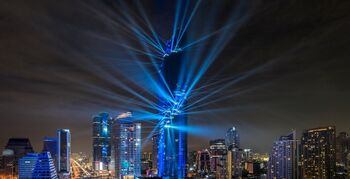 Fotoreportage: lichtshow in hoogste toren Thailand