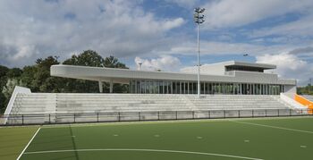 Eindhovense hockeyclub opent duurzaam clubhuis