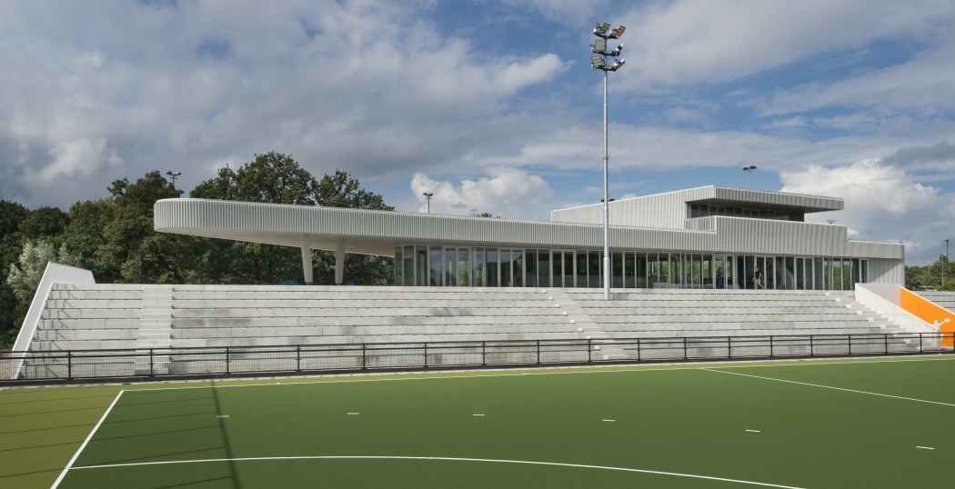 Eindhovense hockeyclub opent duurzaam clubhuis