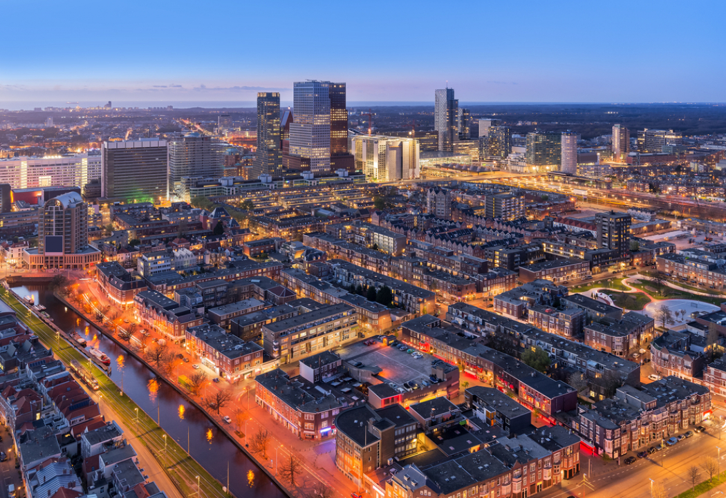 Voetganger voorop in Central Innovation District van Den Haag