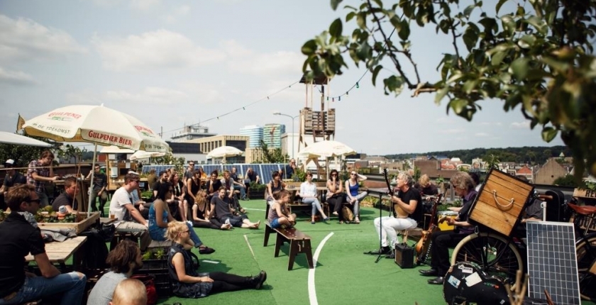 Roof Garden Arnhem: hot spot op parkeergarage