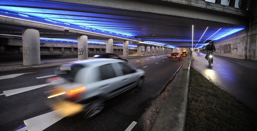 Nieuwe lichtinstallatie Har Hollands in onderdoorgang A2 Eindhoven