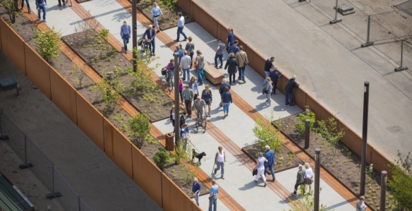 's Hertogenbosch heeft een verhoogd park en voetgangers-en fietsbrug in één