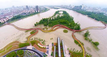 Yanweizhou Park tijdens een overstroming.