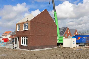 Tweede verdiepingsvloer gemonteerd