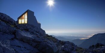 OFIS ontwerpt spectaculaire alpenhut op berg Skuta