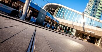 Nieuwe look stationsplein Arnhem met ACO goten