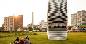 Eerste Smog Free Tower geplaatst in Rotterdam
