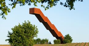 Zwevende trap als landmark voor Vlaams Hageland