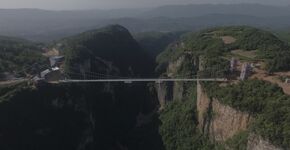 Langste glazen brug ter wereld gesloten wegens te veel bezoekers