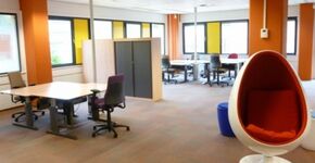 Kunstenaars en starters vinden werkplek in leeg kantoor Haarlem