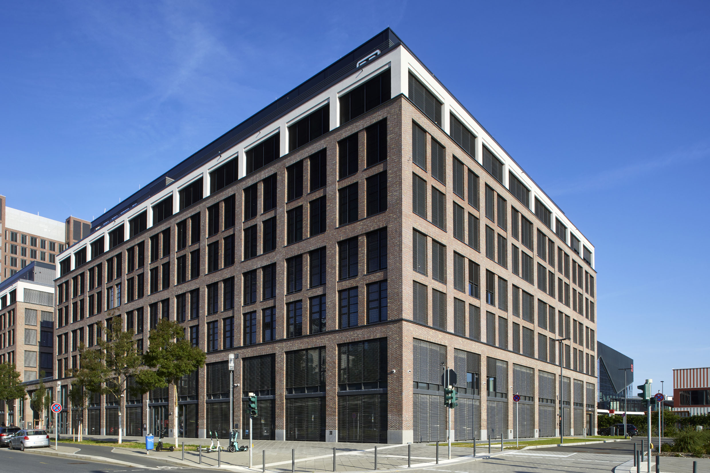 DB Tower und Brick